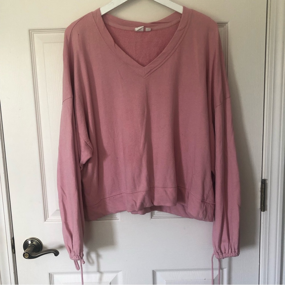 GAP cropped v-neck sweatshirt